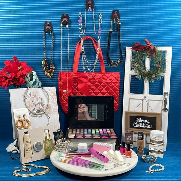 🎄🌿🎄MAKEUP & JEWELRY “EXTRAVAGANZAMAKEUP BAG”🎄🌿🎄